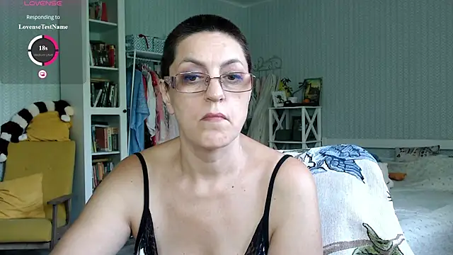 Soffya Soy online show from 06-14-26, 06:48