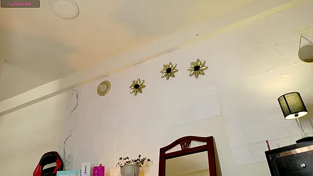 Snapshot of Akemirosse chatting on 10-21-25, 05:46 Akemirosse online show from 10-21-25, 05:46