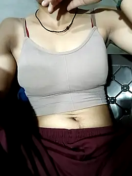 Snapshot of Khushi-Star chatting on 09-28-25, 03:39 Khushi-Star online show from 09-28-25, 03:39