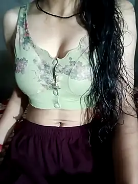 Snapshot of Khushi-Star chatting on 10-04-25, 04:21 Khushi-Star online show from 10-04-25, 04:21