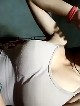 Snapshot of Khushi-Star chatting on 10-13-25, 04:29 Khushi-Star online show from 10-13-25, 04:29