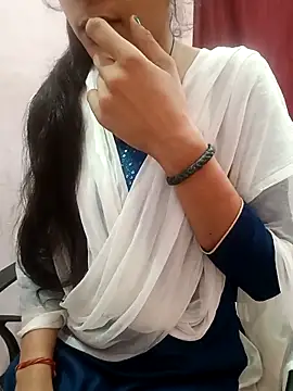 Snapshot of Khushi-Star chatting on 02-23-26, 02:42 Khushi-Star online show from 02-23-26, 02:42