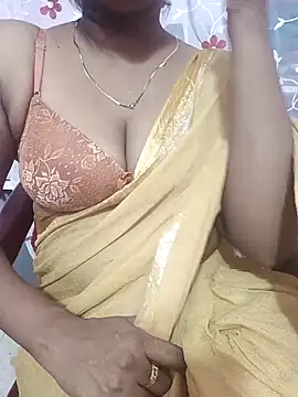 Snapshot of Vedha_Vedhika chatting on 10-25-25, 06:13 Vedha Vedhika online show from 10-25-25, 06:13