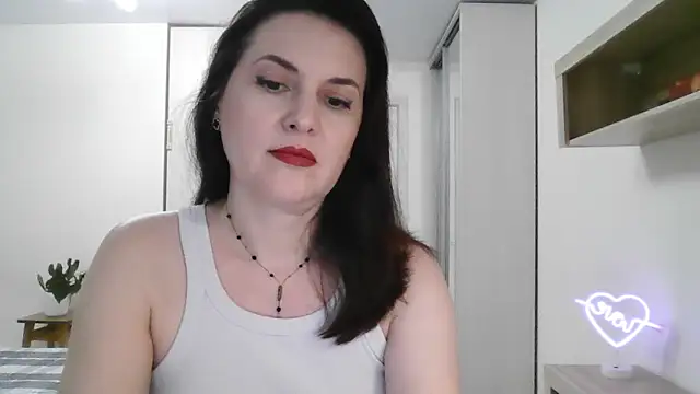 Victoria Glam online show from 02-17-25, 06:26