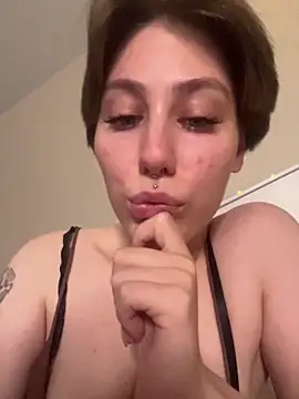 Molli Luv online show from 10-29-25, 04:31