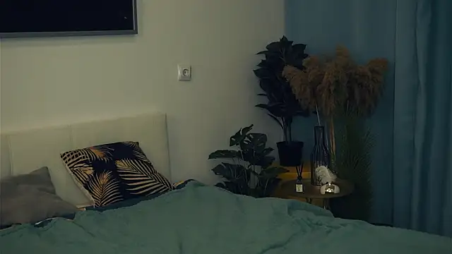 VeronaCritchlow online show from 03-02-25, 02:00