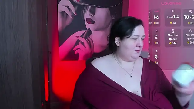 QueenOfHaze online show from 06-25-26, 12:09