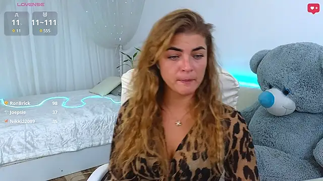 Snapshot of Donna_Sun chatting on 02-08-25, 12:06 Donna Sun online show from 02-08-25, 12:06