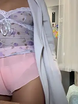 Snapshot of Donna_Sun chatting on 03-01-25, 08:10 Donna Sun online show from 03-01-25, 08:10