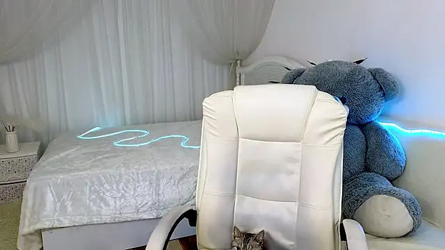 Snapshot of Donna_Sun chatting on 03-09-25, 05:44 Donna Sun online show from 03-09-25, 05:44