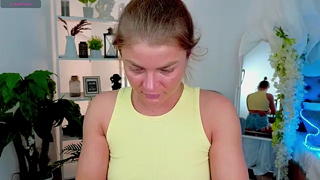 Snapshot of Donna_Sun chatting on 03-07-26, 05:26 Donna Sun online show from 03-07-26, 05:26