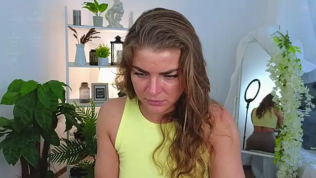 Snapshot of Donna_Sun chatting on 03-25-26, 01:17 Donna Sun online show from 03-25-26, 01:17