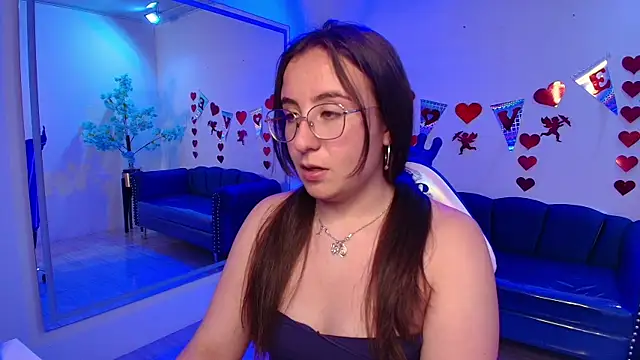 Snapshot of Lilyy_evans chatting on 02-16-25, 05:37 Lilyy evans online show from 02-16-25, 05:37