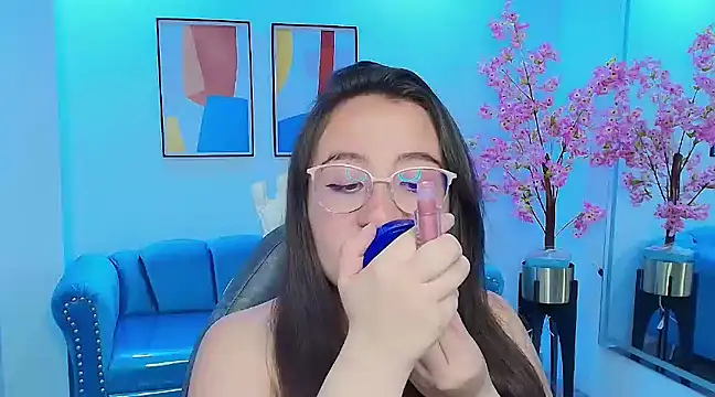 Snapshot of Lilyy_evans chatting on 03-08-25, 03:50 Lilyy evans online show from 03-08-25, 03:50