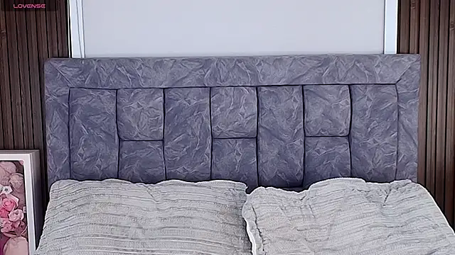 MeganCrow online show from 04-18-26, 07:58