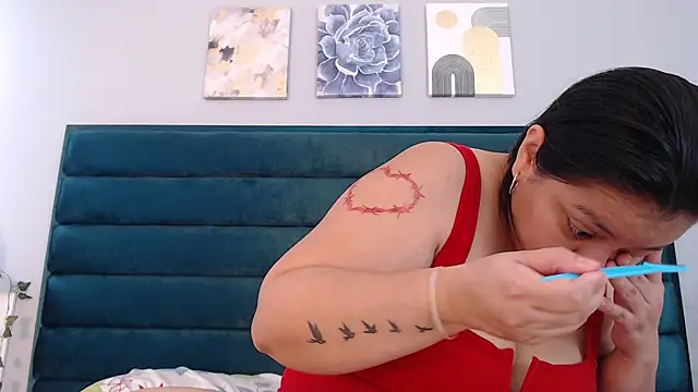 AmmyPike1 online show from 10-02-25, 12:23