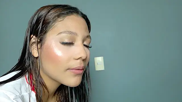 Snapshot of kathymia68 chatting on 10-05-25, 08:40 kathymia68 online show from 10-05-25, 08:40