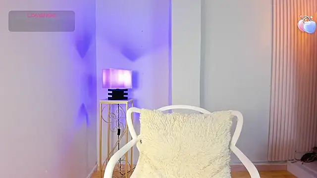alana rossetti online show from 07-15-26, 07:08
