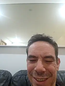 Snapshot of Kenhornu chatting on 11-28-25, 08:55 Kenhornu online show from 11-28-25, 08:55