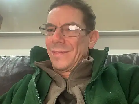 Snapshot of Kenhornu chatting on 02-20-26, 01:13 Kenhornu online show from 02-20-26, 01:13