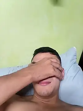 Snapshot of andresiito203 chatting on 09-23-25, 05:54 andresiito203 online show from 09-23-25, 05:54