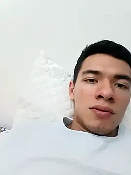 Snapshot of andresiito203 chatting on 10-29-25, 04:48 andresiito203 online show from 10-29-25, 04:48