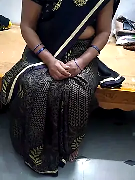 Snapshot of laxmitelugu78 chatting on 01-24-25, 01:14 laxmitelugu78 online show from 01-24-25, 01:14