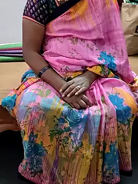 Snapshot of laxmitelugu78 chatting on 01-28-25, 10:45 laxmitelugu78 online show from 01-28-25, 10:45