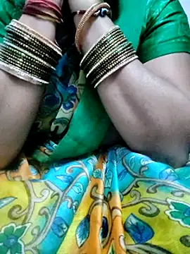 Snapshot of laxmitelugu78 chatting on 03-08-25, 04:06 laxmitelugu78 online show from 03-08-25, 04:06