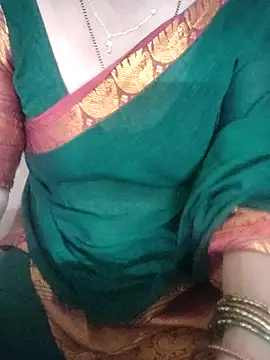 Snapshot of laxmitelugu78 chatting on 11-02-25, 08:28 laxmitelugu78 online show from 11-02-25, 08:28