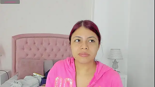 Snapshot of Kendall__Fox chatting on 09-14-25, 04:44 Kendall Fox online show from 09-14-25, 04:44