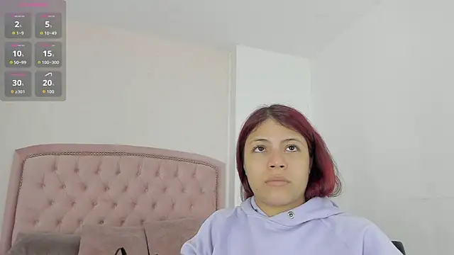 Snapshot of Kendall__Fox chatting on 10-01-25, 04:07 Kendall Fox online show from 10-01-25, 04:07