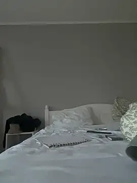 bunnythetailor online show from 02-23-25, 04:02