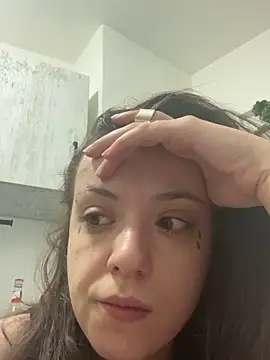 bunnythetailor online show from 11-27-25, 04:09