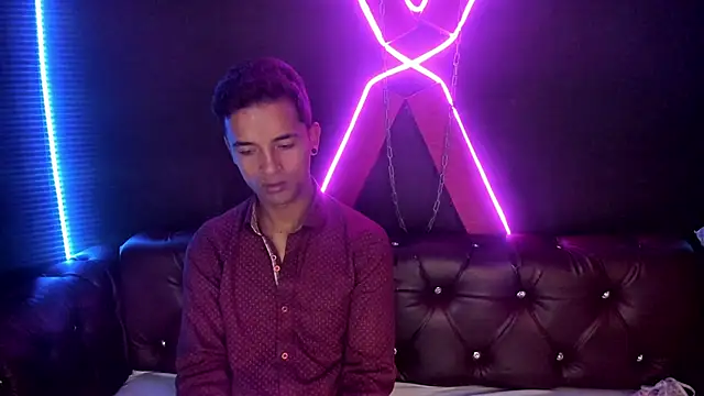 Nikki and Mayk online show from 11-28-25, 02:36