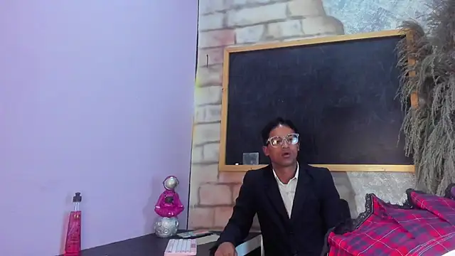 Nikki and Mayk online show from 03-14-26, 02:39