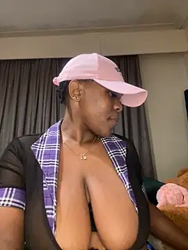 Snapshot of Boneca25 chatting on 03-01-25, 06:54 Boneca25 online show from 03-01-25, 06:54