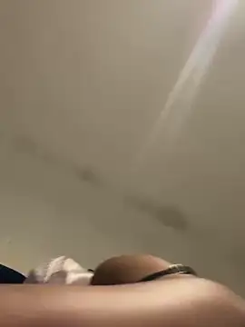 Snapshot of Boneca25 chatting on 03-16-25, 05:03 Boneca25 online show from 03-16-25, 05:03