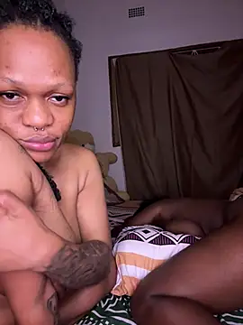 Boneca25 online show from 06-21-26, 07:49