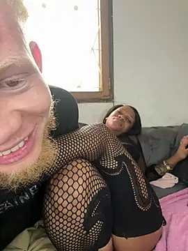 Boneca25 online show from 06-27-26, 12:22