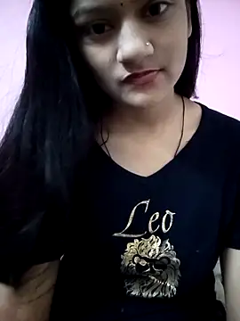 Snapshot of Tanu-00 chatting on 09-27-25, 11:37 Tanu-00 online show from 09-27-25, 11:37