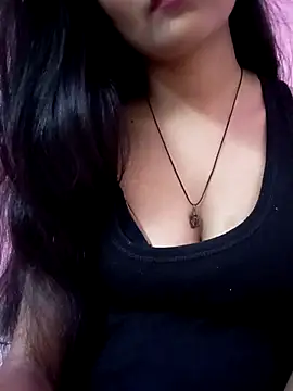 Snapshot of Tanu-00 chatting on 10-18-25, 02:18 Tanu-00 online show from 10-18-25, 02:18