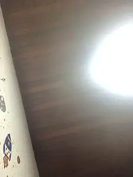 Snapshot of indiazinha69_ chatting on 12-19-25, 08:49 indiazinha69 online show from 12-19-25, 08:49