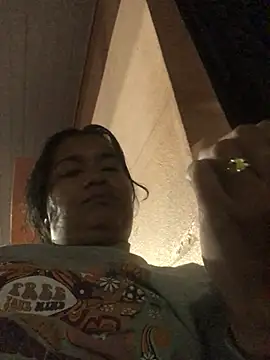 Snapshot of indiazinha69_ chatting on 03-10-26, 06:40 indiazinha69 online show from 03-10-26, 06:40