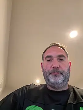 Snapshot of harrychest chatting on 05-07-26, 05:40 harrychest online show from 05-07-26, 05:40