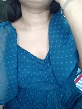 Snapshot of JANVI_MISHRA1 chatting on 05-15-26, 05:53 JANVI MISHRA1 online show from 05-15-26, 05:53