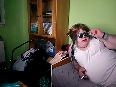 Adrianka online show from 10-15-25, 11:16