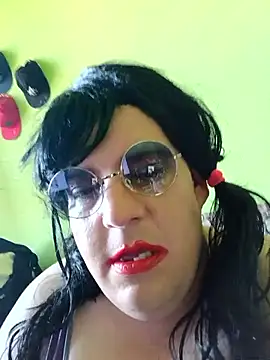 Adrianka online show from 05-18-26, 07:36