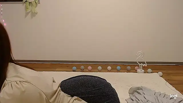 hinano JP online show from 10-15-25, 02:01