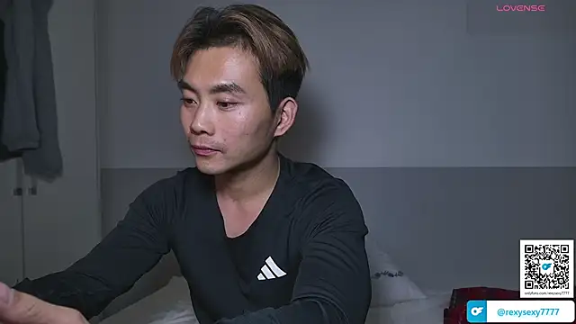 Snapshot of Doh728 chatting on 12-20-25, 12:34 Doh728 online show from 12-20-25, 12:34